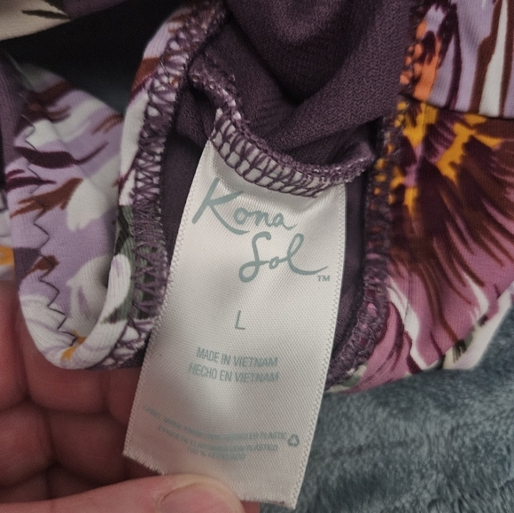 Kona Sol Purple Floral Bikini Top! - Picture 3 of 5